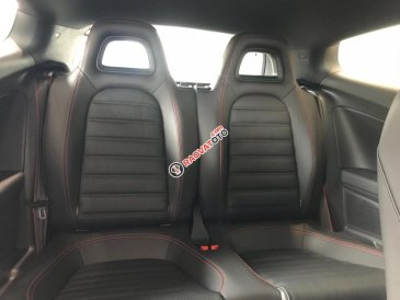 Bán ô tô Volkswagen Scirocco đời 2018, màu trắng, nhập khẩu nguyên chiếc