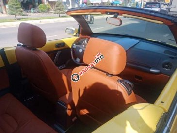 Bán Volkswagen New Beetle đời 2003, màu vàng, nhập khẩu