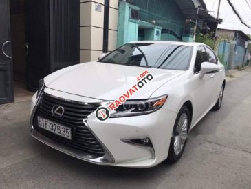 Bán xe Lexus ES 250 năm sản xuất 2015, màu trắng