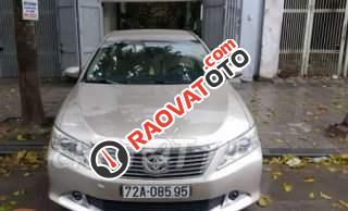 Bán ô tô Toyota Camry 2.0 năm 2013, màu bạc