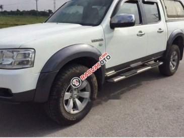 Gia đình bán lại xe Ford Ranger XLT 4x4, Đk 2008, 2 cầu, số sàn, máy dầu, màu trắng Sport