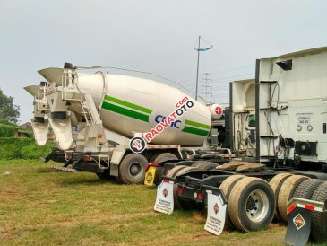 Xe đầu kéo Mỹ máy Maxxforce 2013, model 2014