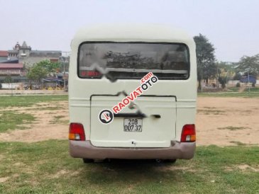Bán Hyundai County năm sản xuất 2000, màu trắng, xe nhập