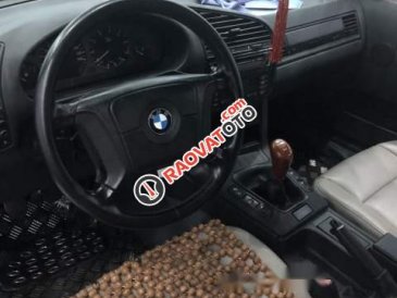 Bán lại xe BMW 320i sản xuất năm 1996 giá tốt