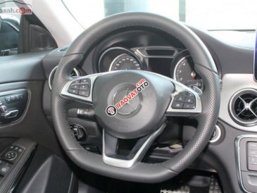 Bán xe Mercedes CLA250 màu đen, số tự động, máy xăng 2019