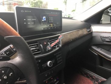 Bán Mercedes E300 đời 2009, màu xám, xe gia đình
