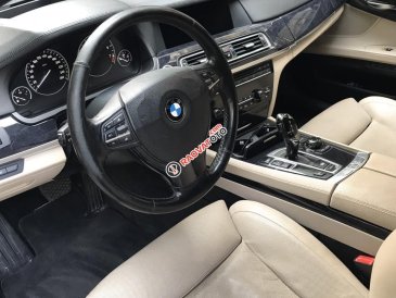 Cần bán xe BMW 740Li năm 2010