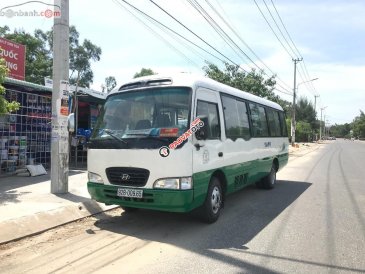 Cần bán gấp Hyundai County sản xuất năm 2004, hai màu 