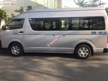 Bán Toyota Hiace 2.7 đời 2017, màu bạc, nhập khẩu nguyên chiếc 