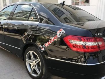 Bán Mercedes E250 đời 2010, màu đen