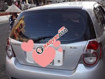 Cần bán Daewoo GentraX sản xuất 2011, màu bạc, nhập khẩu, máy móc ổn định