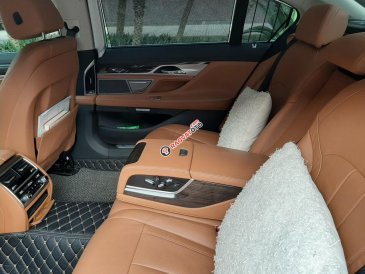 Bán BMW 730Li 2016 đi 56.000km xe chính chủ