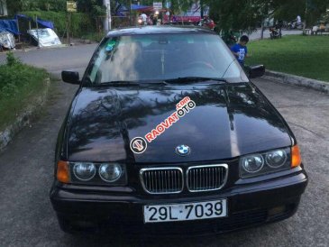 Bán xe BMW 320i đời 1999, màu đen