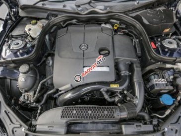 Cần bán Mercedes E250 sản xuất 2014, mới 99%, xuất hoá đơn VAT