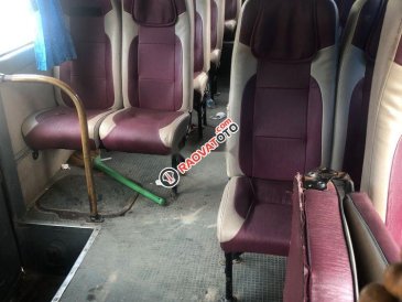 Chính chủ bán Hyundai County năm 2003, màu kem (be), nhập khẩu