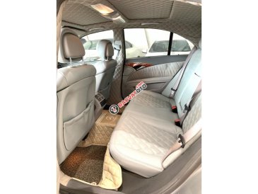 HCM: Mercedes E280 2007, màu xám