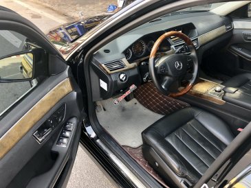 Mercedes Benz E300 sản xuất 2009