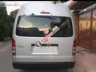 Bán Toyota Hiace đời 2019, màu bạc, xe nhập 