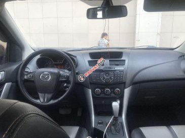 Chính chủ bán Mazda BT 50 3.2 AT sản xuất năm 2012, màu đỏ, nhập khẩu