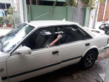 Bán xe Nissan Bluebird đời 1986, màu trắng, nhập khẩu, đăng kiểm đến 2020