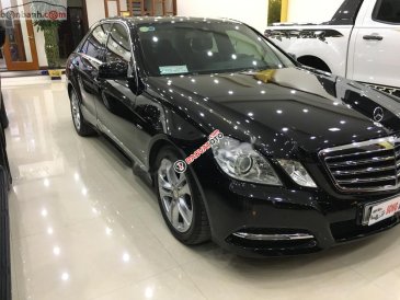 Bán Mercedes E250 năm 2010, màu đen