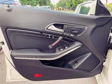 Bán Mercedes CLA 200 2015, màu trắng, nhập khẩu