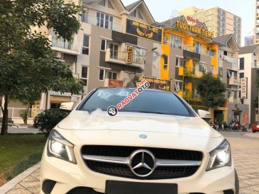 Xe cũ Mercedes CLA 200 đời 2015, màu trắng, xe nhập số tự động, 899 triệu