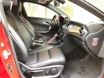 Cần bán Mercedes CLA 250 4Matic sản xuất năm 2014, màu đỏ, xe nhập khẩu