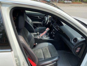 Bán Mercedes đời 2013, màu trắng chính chủ giá cạnh tranh