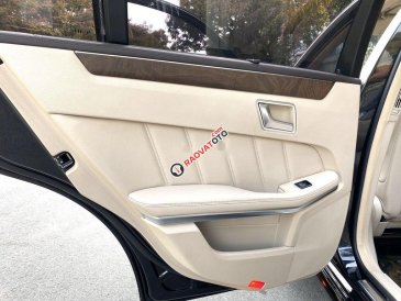 Bán xe Mercedes E200 đời 2015, màu đen, xe nhập chính chủ