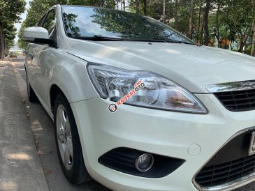 Cần bán lại xe Ford Focus 1.8AT đời 2011, màu trắng như mới