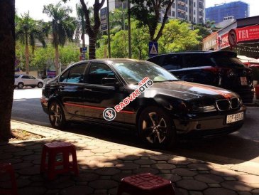 Cần bán xe BMW 318i sản xuất năm 2003, xe nhập, giá tốt