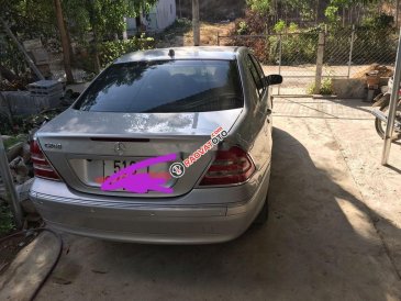 Bán xe Mercedes C180 sản xuất năm 2004, màu bạc