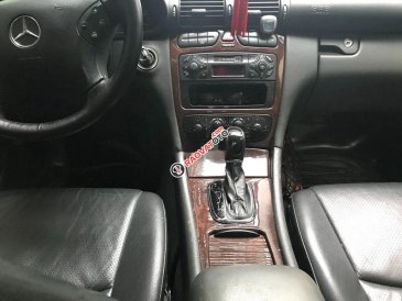 Bán ô tô Mercedes C200 2003, màu đen chính chủ giá cạnh tranh