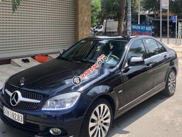 Bán xe Mercedes đời 2009, màu đen, chính chủ, giá 399.999tr