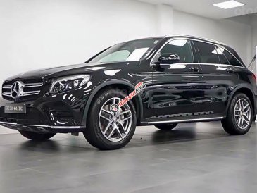 Cần bán Mercedes GLC 300 4 Matic đời 2019, màu đen, giá tốt