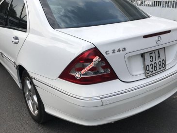 Cần bán gấp Mercedes C240 sản xuất năm 2004, màu trắng, 256tr