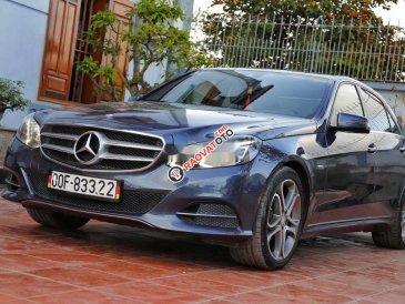 Bán Mercedes E200 năm sản xuất 2015, màu xanh lam