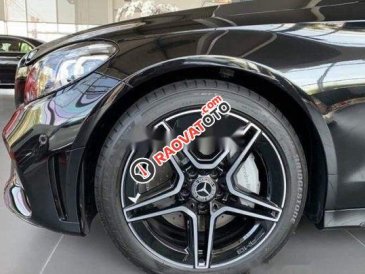 Bán Mercedes C300 AMG đời 2018, màu đen chính chủ