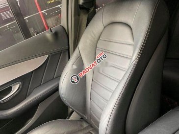 Cần bán gấp Mercedes đời 2018, màu xám