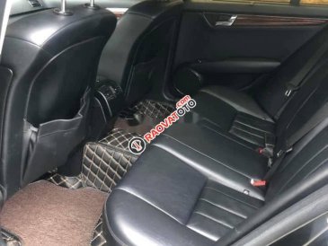 Cần bán lại xe Mercedes sản xuất năm 2011, giá 465tr