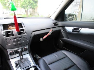 Cần bán xe Mercedes C class sản xuất 2010