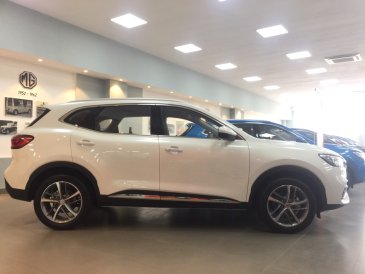 MG HS 1.5T 2WD Sport đời 2020, màu trắng, nhập khẩu
