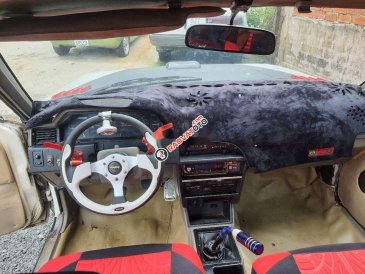 Bán xe Nissan Bluebird đời 1986, hai màu đen trắng, nhập khẩu giá cạnh tranh