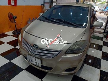 Bán Toyota Vios E năm sản xuất 2013, màu vàng cát