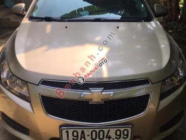 Cần bán Chevrolet Cruze LS 1.6 MT sản xuất năm 2011, màu vàng  