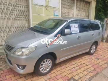 Bán xe Toyota Innova E đời 2012, màu bạc