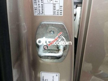 Bán ô tô Toyota Innova E đời 2014 ít sử dụng