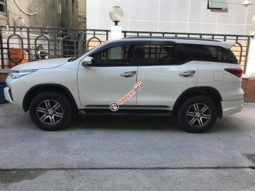 Cần bán lại xe Toyota Fortuner 2.4G 4x2 MT sản xuất năm 2017, màu trắng 