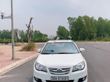 Bán Hyundai Avante AT năm sản xuất 2011, màu trắng